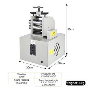 Outil de formage à rouleaux pour plaques de bijouterie sur un petit laminoir électrique gris. Machine de fabrication de bijoux en métal efficace - Product Image 4