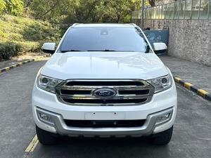 SUV Usato Ford Everest 2.0T Benzina AWD Lusso 5 Posti 2017 LHD Automatico 245 CV Off-Road Potente - Vendita Calda - Product Image 2
