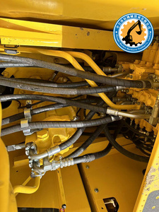 Excavadora Komatsu PC220-7 de Segunda Mano, 22 Toneladas, Cucharón de 1m, Motor de 125kW, Lista para Enviar - Product Image 6