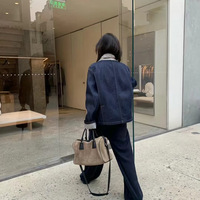 Tas Tote Wanita Kapasitas Besar Model Terbaru 2026, Gaya Retro Mewah Desainer, Tas Tangan Trendi untuk Perjalanan, Belanja, dan Aktivitas Sehari-hari