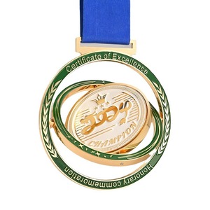 Design personalizzato logo doppio turno di rotazione matematica medaglia accademica in metallo 3D smalto sport sport mezza maratona spinning medaglia