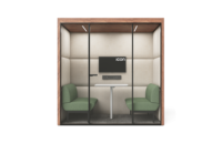 Grande cabine de réunion acoustique modulaire en bois avec murs en verre pour un bureau collaboratif créatif