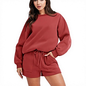 Ensemble sweat-shirt et short oversize pour femme, col rond, couleur rouge rouille, manches longues, style décontracté, streetwear, vêtements de sport, OEM ODM, vente en gros - Product Image 1