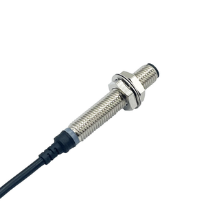 DGKJ Metal Detection Sensor 2mm Flush Proximity Sensor 24V Cylinder Inductive Proximity Sensor High Quality Proximity Switch - Product Image 2