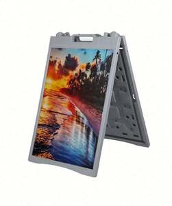 Letrero de doble cara personalizado para acera, plegable, portátil, moderno, ecológico, con base de plástico y relleno de agua, para uso en interiores y exteriores. - Product Image 2