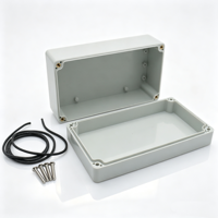 Boîtier en plastique ABS PC durable IP65 avec des caractéristiques étanches et anti-poussière, adapté aux appareils électroniques et aux outils