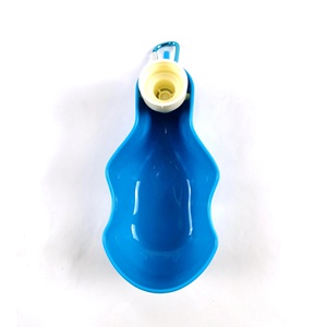 Fábrica al por mayor de viaje al aire libre portátil de plástico para mascotas perro botella de agua potable dispensador de agua potable - Product Image 6