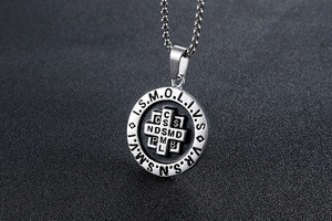 Collier Homme Acier Inoxydable Sexe Catholique St Benoît Exorcisme Croix Pendentif pour Roman Rond Design Protection Fantôme Chasseur - Product Image 2