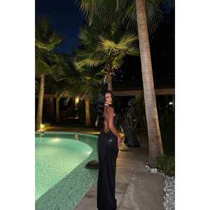 ชุดเดรสออกงานทรงเอ็มไพร์สีดำ แบรนด์ Black Madelyn แบบยาวผ่าข้าง ประดับเลื่อมและลูกปัด ไซส์ XL สำหรับงานพรอม - Product Image 3