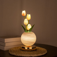 Lampe de bureau rechargeable par USB, lampe de table décorative en forme de bouquet, lumière d'ambiance pour chambre à coucher, ornements lumineux LED en forme de tulipe, veilleuse