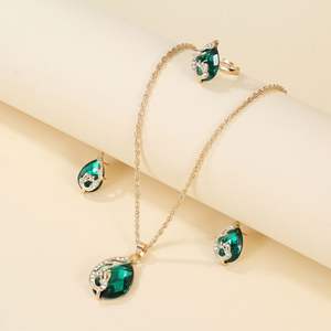 Ensemble de bijoux en alliage plaqué or de style bohème punk européen et américain, avec cristaux et strass, collier, boucles d'oreilles et bague, très vendu - Product Image 4