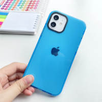 Coque de téléphone personnalisée pour iPhone 15, coque TPU TPE pour téléphone portable pour femmes, coque à impact mignon pour iPhone 15 14 pro, motif floral coloré