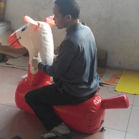 Colorido vivo durable precio de descuento caballo inflable rebote para los adultos