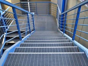Grille en acier galvanisé pour drain de récupération <span class=keywords><strong>des</strong></span> eaux pluviales, couvercle de drainage extérieur, grille en acier robuste pour passerelle et plateforme. - Product Image 3