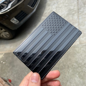 Autocollants de voiture en métal noir brillant avec logo drapeau américain, imperméables et résistants aux UV, à texture agréable, pour le commerce extérieur - Product Image 2
