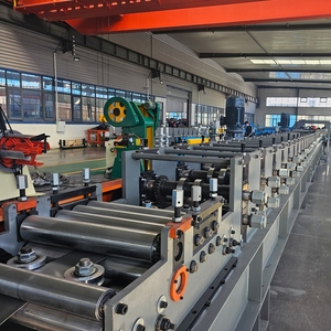 Macchina per la Formatura di Rulli di Supporto Fotovoltaico con Taglio a Servo Guidato - Product Image 3