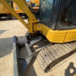 Used Komatsu PC30 Mini Crawler Excavator Compact Hydraulic <b>Digger</b> for Landscaping Farm and <b>Trenching</b> Work - Product Image 6