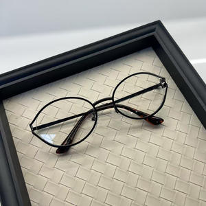 Gafas Metálicas Estilo Miu con Marco Ovalado para Mujer, Anti Luz Azul, con Lentes Graduadas, Origen Taizhou - Product Image 3