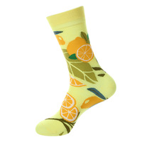 Chaussettes de sport décontractées mi-mollet pour femmes, en coton doux, avec imprimé 3D coloré et amusant à motifs de fruits d'été