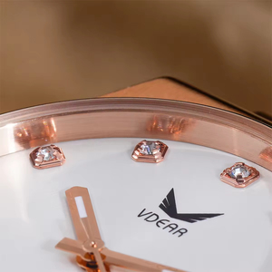 Fashionable Waterproof Quartz Movement Crystal <b>Scale</b> High Endwatch Luxury Watch for Women Simple Model Custom Logo Watches - Product Image 2