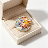 Broche en métal personnalisée, motif déesse Soleil et Lune, émail, strass incrustés, pour la décoration de vêtements