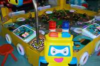 Vente en ligne d'équipement d'aire de jeux pour enfants Machine à creuser balle jouet 6/8/10 joueurs camion-pelle à vendre