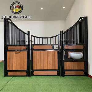 Systèmes de panneaux d'écurie de chevaux de style européen avec cadres renforcés, équipement équestre commercial, panneaux avant d'écurie de chevaux - Product Image 1
