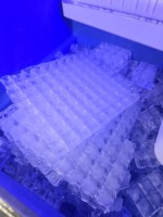 Machines à glaçons avec réfrigérant R404A pour bars et clubs, production de glaçons en cubes, épaisseur de glace réglable et alerte de manque d'eau