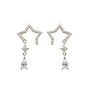 Boucles d'oreilles pendantes en or massif 14 carats avec moissanite ronde en forme de cœur, certifiées par une tierce partie, design tendance - Product Image 4