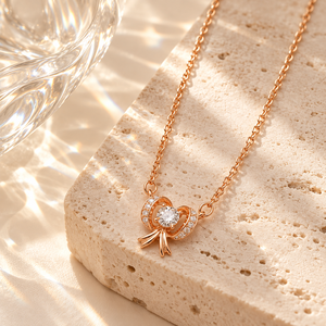 Collana con ciondolo geometrico da donna, design semplice, accessorio da collo per uso quotidiano - Product Image 4
