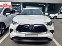 Toyota Highlander Hybride 2.5L E-Four 4x4 Édition Premium 7 Places LHD 2022 Véhicule Hybride d'Occasion Prêt à l'Exportation en Afrique avec Inspection Prise en Charge