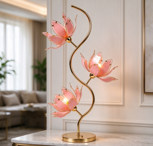 Lámpara de Escritorio Romántica con Flores en Oro Rosa, Lámpara de Noche Francesa Vintage con Loto Rosa, Elegante Lámpara Decorativa de Escritorio para Regalo - Product Image 1