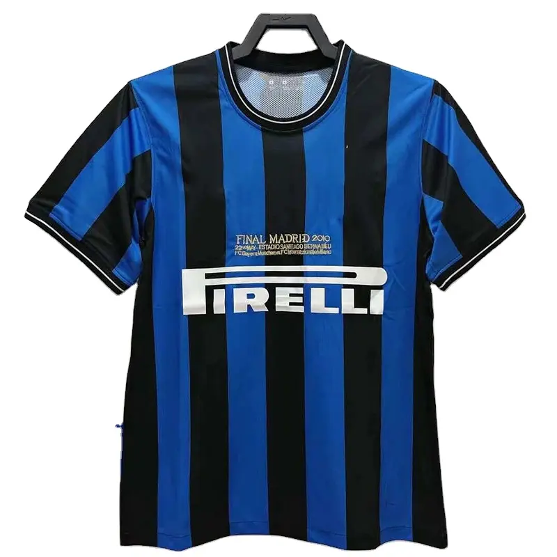 Tốt nhất bán Retro 2010 Inter cuối cùng vô địch bóng đá Jersey milito tùy chỉnh in ấn Milan
