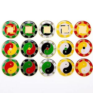 Autocollant de téléphone "Mandala" en bronze avec peinture en relief et finition brillante, représentant le symbole des <span class=keywords><strong>cinq</strong></span> éléments et le Taiji Yin-Yang. - Product Image 1