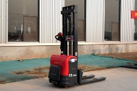 Chariot élévateur électrique portable pour entrepôt de petite taille, chariot élévateur à palettes pour allées étroites, capacité de levage de 1,5 à 2 tonnes, batterie lithium-ion, hauteur de levage de 3 m