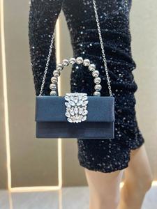 Sac de soirée pour femme 2026, style boîte, pochette en satin scintillant, sac à bandoulière chaîne, sacs messager, poignée supérieure, sacs à main carrés en strass - Product Image 3