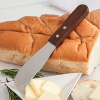 Couteau à fromage manuel portable personnalisé en acier inoxydable 430 avec manche en bois, grattoir à beurre, couteau à beurre dentelé, couteau à confiture