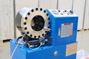 Alat Crimping Selang Hidrolik Portabel untuk Perakitan Selang 1/4" hingga 2" di Tempat - Product Image 4