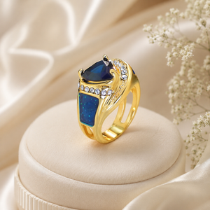Anello con pietra blu, gioiello da donna dal design classico per l'uso quotidiano - Product Image 3