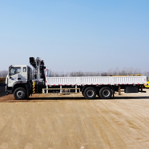 Grúa <span class=keywords><strong>Articulada</strong></span> Móvil FOTON de 10 Toneladas 6X4 de Alta Calidad JQCM con Pluma Hidráulica en Venta - Product Image 2