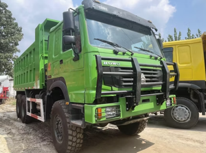 รถบรรทุก HOWO 6x6 ขับเคลื่อนทุกล้อ รถดัมพ์สำหรับงานหนัก เหมาะสำหรับงานเหมือง ก่อสร้าง และสภาพถนนขรุขระ - Product Image 3