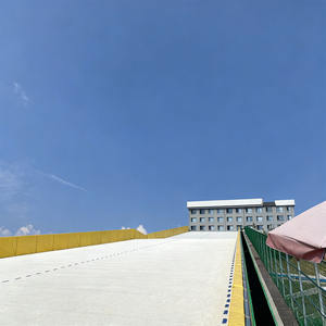 Système de tapis de <span class=keywords><strong>ski</strong></span> et de neige modulaire pour une configuration flexible des pentes, extensible dans n'importe quelle localisation avec des dalles emboîtables - Product Image 3