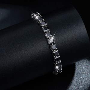 Pulsera de tenis de moissanita negra con corte Asscher, chapada en rodio, de plata de ley, con certificación GRA, de venta directa, que pasa la prueba del diamante. - Product Image 2