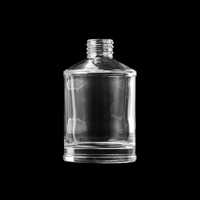 Flacon diffuseur en verre transparent haut de gamme de 220 ml avec logo personnalisé et épaule oblique pour parfum d'ambiance
