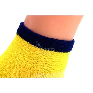 Calcetines de agarre para trampolín Arena, gimnasios de escalada, calcetines atléticos antideslizantes para niños al por mayor para eventos de equipo y alquiler - Product Image 4