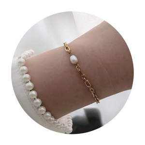 Elegant Natural <b>Shell</b> Gold Plated Paperclip Chain Fresh Water Pearl Stainless Steel Chain <b>Bracelet</b> - Product Image 1