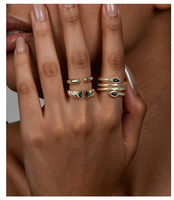Bijoux Damila, design rayé brillant, laiton, cuivre, plaqué or 14 carats, cristal nano vert, bijoux tendance, bagues ouvertes pour femmes