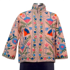 Veste matelassée en tricot Suzani de luxe pour femmes, faite à la main, style bohème, manteau d'hiver 100% coton respirant pour les festivals et les fêtes - Product Image 1