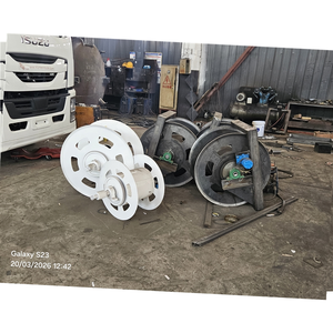 Japan 6X4 4x2 Giga Sewer Cleaner Jetter and Sewer Jetter Cleaning Truck 12000 Liters Combination jet truck - Product Image 3