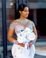 S1061F 2026 Robe de mariée sirène de luxe en dentelle grande taille Aso Ebi arabe avec fleurs, cristaux et volants en satin
